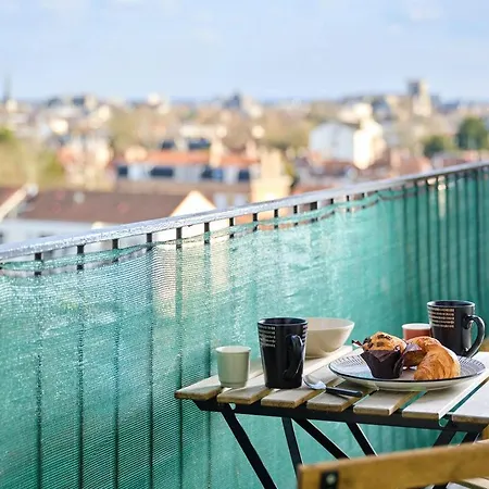 Lägenhet - 3 Bedrooms Parking Free Netflix