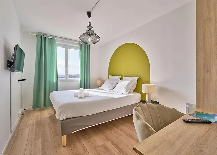 - 3 Bedrooms Parking Free Netflix Apartman Troyes